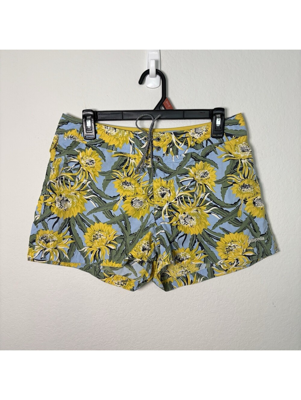 Vintage Patagonia Women’s Pataloha Board Shorts Size 9 Blue Yellow Floral 2.5”